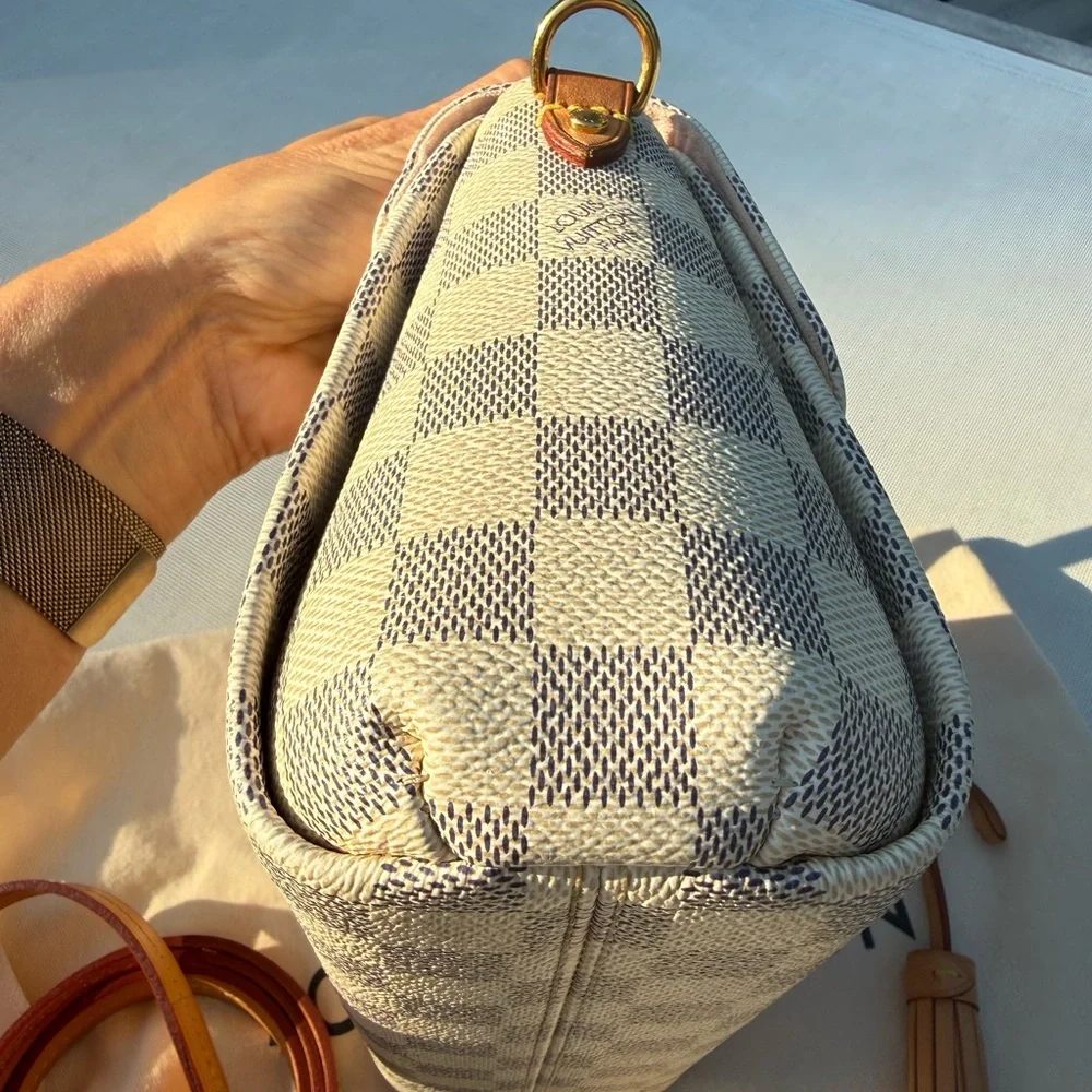 SALE‼️Louis Vuitton Croissette Damier Azur Top Handle Crossbody